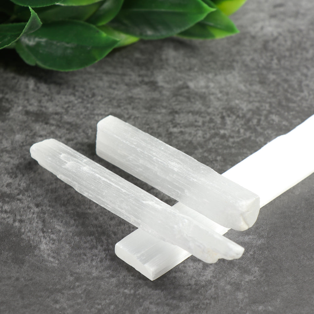 selenite crystal fpr cleansing and meditation